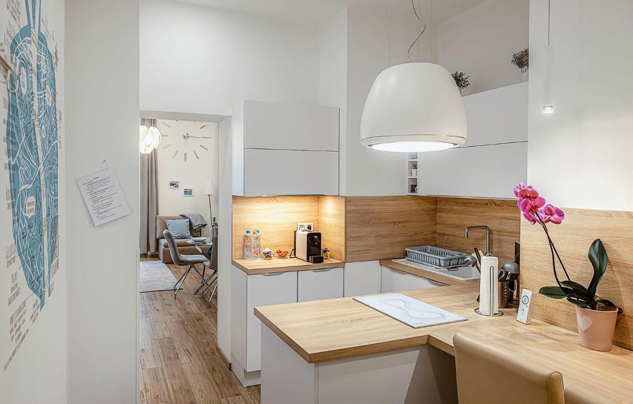 Bellini Apartment บูดาเปสต์ ภายนอก รูปภาพ